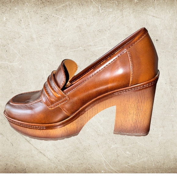 Kork-Ease Shoes - Kork-Ease Regina Brown Leather Platform Loafer Heel size 6 Never Worn